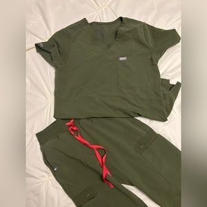 Figs Scrub top and bottom set.